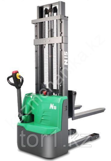 Штабелер самоходный 1,5 т 3,3 м XILIN CDD15R-EN с 
раздвижными вилами (сопровождаемый)