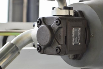 Гидравлическая гильотина Metal Master HCJ 3280 SE 6 Масляный насос FIRST