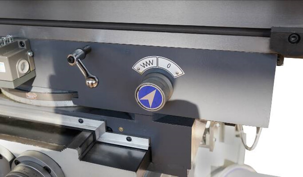Широкоуниверсальный фрезерный станок MetalMaster DMM-200 DRO Широкоуниверсальный фрезерный станок MetalMaster DMM-200 DRO