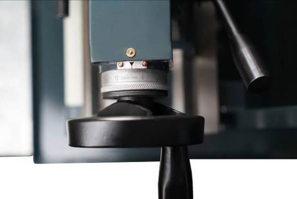 Настольный токарно-винторезный станок Metal Master MasterTurn 2550G Настольный токарно-винторезный станок Metal Master MasterTurn 2550G