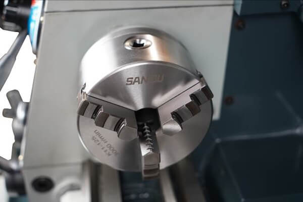 Настольный токарно-винторезный Станок Metal Master MasterTurn 2550GV Настольный токарно-винторезный Станок Metal Master MasterTurn 2550GV
