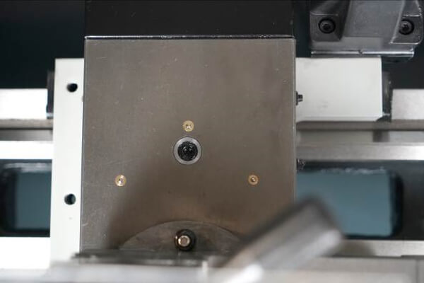 Настольный токарно-винторезный Станок Metal Master MasterTurn 2550GV Настольный токарно-винторезный Станок Metal Master MasterTurn 2550GV