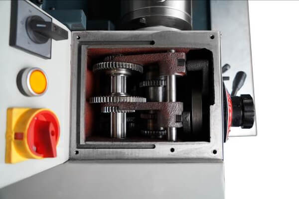 Настольный токарно-винторезный Станок Metal Master MasterTurn 2550GV Настольный токарно-винторезный Станок Metal Master MasterTurn 2550GV