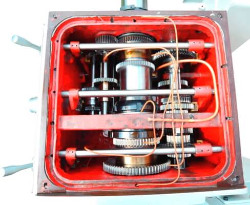 Z46100 DRO RFS 17 Универсальный токарно-винторезный станок MetalMaster Z46100 RFS
